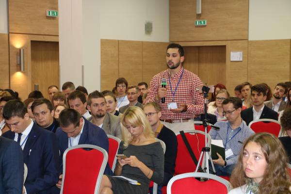 Eka Tkeshelashvili talks to young Ukrainians